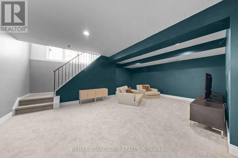 29576732/567-latour-crescent/fallingbrookgardenway-south/ottawa/ontario/K4A1P3_35