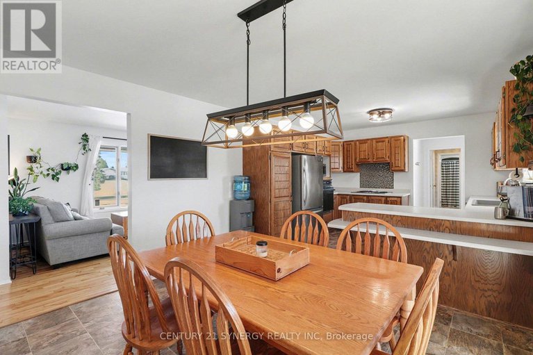 29365136/2290-valley-street/moose-creek/north-stormont/ontario/K0C1W0_12