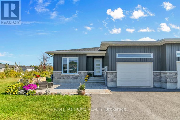 29444354/209-etienne-street/clarencerockland-twp/clarence-rockland/ontario/K0A1E0_2