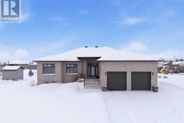 29318254/251-rue-des-violettes-street/clarencerockland-twp/clarence-rockland/ontario/K0A2A0_1