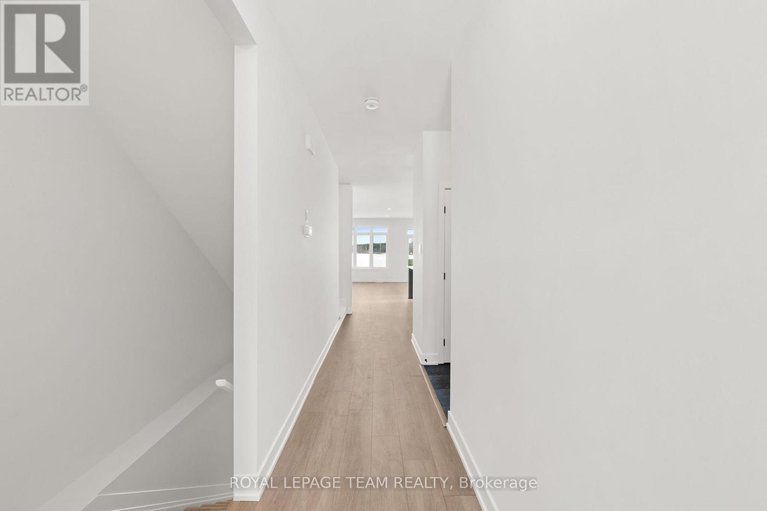 29368968/1064-moore-street/brockville/brockville/ontario/K6V0H2_8