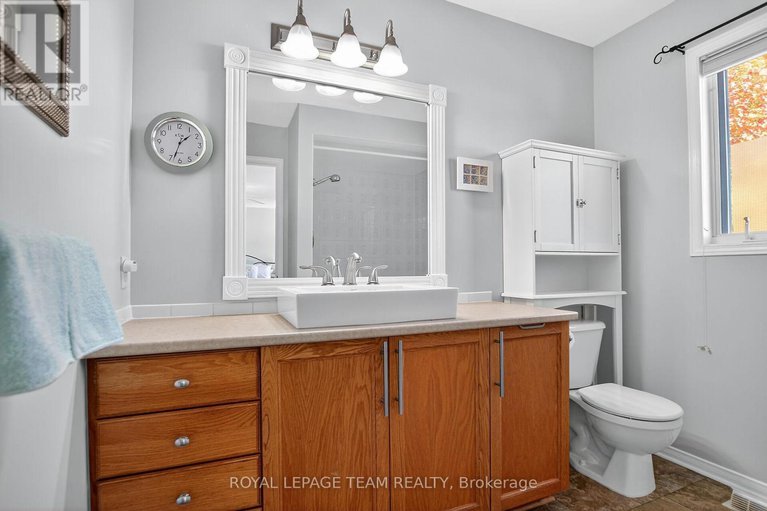 28939848/20-vistapointe-drive/barrhaven-east/ottawa/ontario/K2G6N3_22
