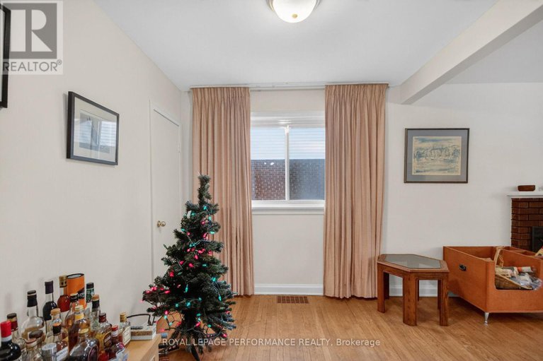 29195937/19-mowat-street/carson-grove/ottawa/ontario/K1J6R1_15