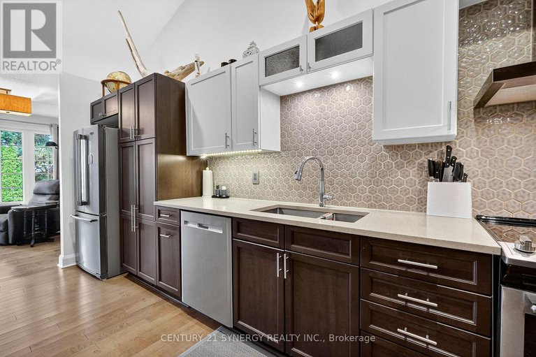 28935783/47-18-oyster-bay-court/stittsville-central/ottawa/ontario/K2S1H3_29