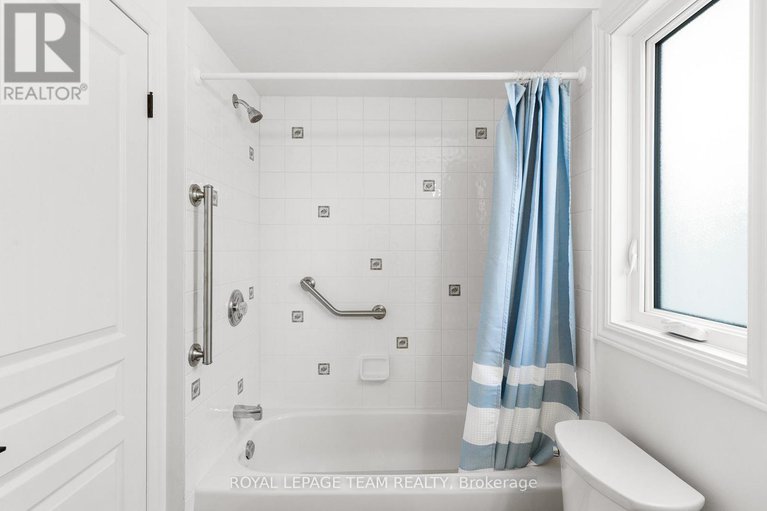 29240606/32-bishops-mills-way/beaverbrook/ottawa/ontario/K2K3C1_30