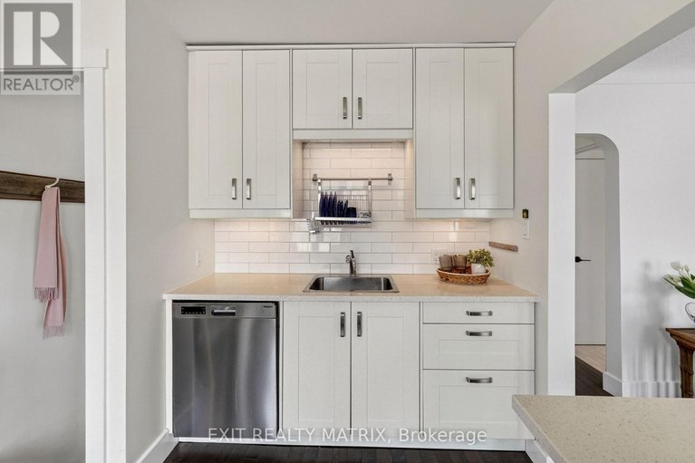 29596737/300-st-jacques-street/vanier/ottawa/ontario/K1L5G5_9