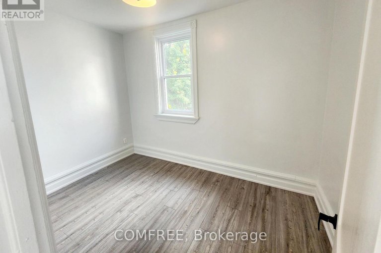 28368285/274-bell-street-s/west-centre-town/ottawa/ontario/K1S4J8_13