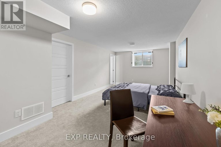 28622756/288-billrian-crescent-s/stittsville-north/ottawa/ontario/K2S3A4_31