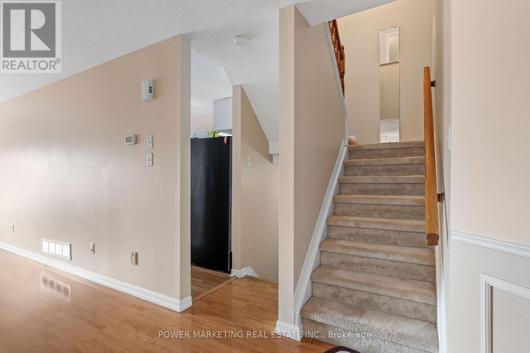 29640319/1096-ballantyne-drive/fallingbrookgardenway-south/ottawa/ontario/K4A4C6_9