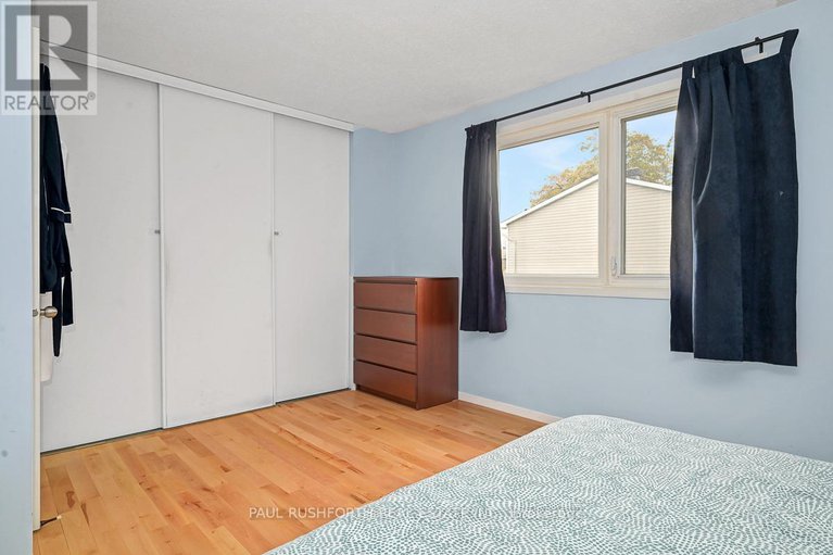 29125521/c-1742-lamoureux-drive/queenswood-heights-south/ottawa/ontario/K1E2N2_15