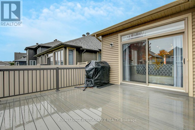 29026649/104-york-crossing/village-of-russell/russell/ontario/K4R1C5_32