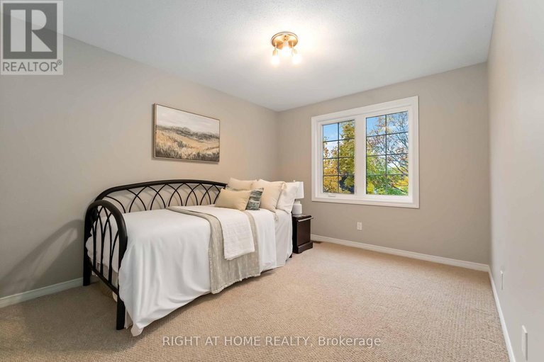 29079290/7-weybridge-drive-s/cedargrovefraserdale/ottawa/ontario/K2J4A1_22