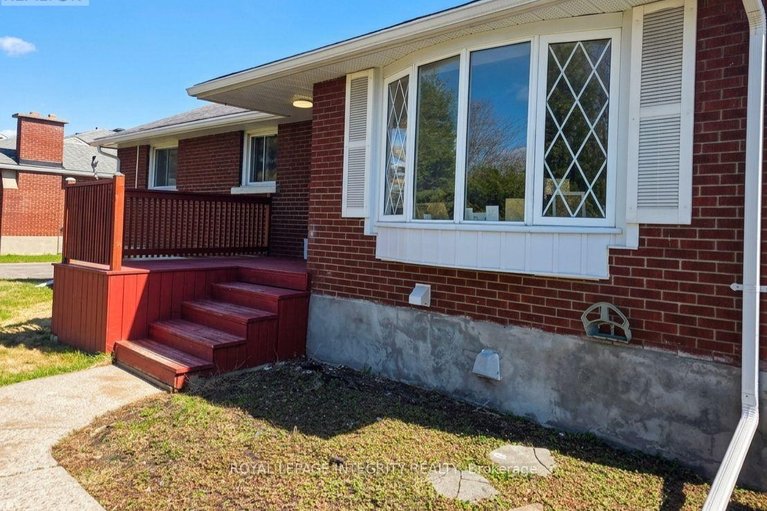 29659906/176-oakridge-boulevard/meadowlandscrestview/ottawa/ontario/K2G2V2_2