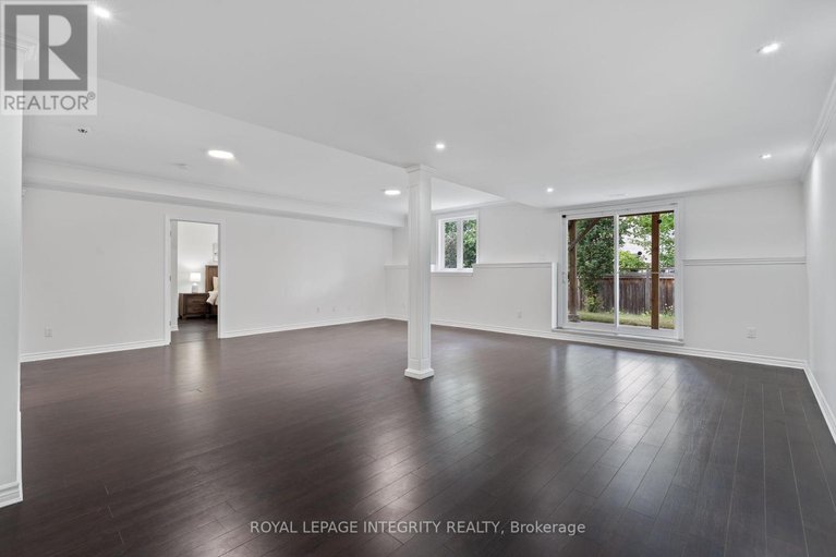 28620826/449-landswood-way/stittsville-south/ottawa/ontario/K2S0A4_21