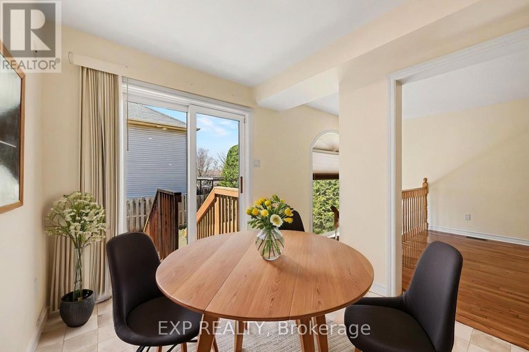 29683851/15-cedar-valley-drive/emerald-meadowstrailwest/ottawa/ontario/K2M2Y5_15