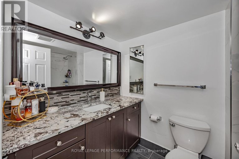 29480330/1512-2760-carousel-crescent/emerald-woodssawmill-creek/ottawa/ontario/K1T2N4_20