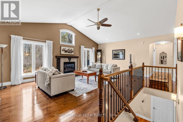 29688480/6703-pebble-trail-way/greely/ottawa/ontario/K4P0B7_8