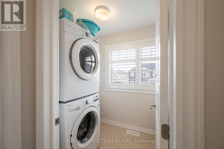 28565820/741-derreen-avenue/stittsville-north/ottawa/ontario/K2S2Y9_31