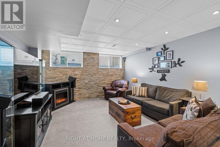 28290968/61-sunvale-way/barrhaven-east/ottawa/ontario/K2G6X7_26