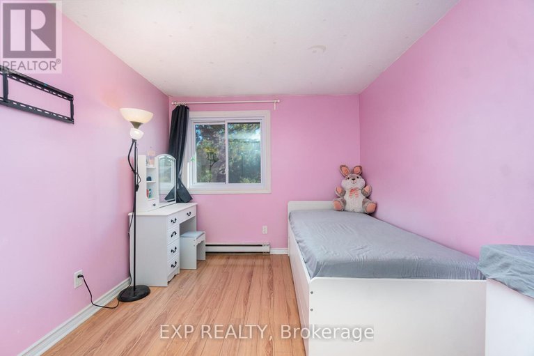 28939724/18-2640-draper-avenue/redwood-park/ottawa/ontario/K2H7A1_14