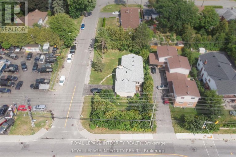 29579182/1152-tawney-road/hawthorne-meadows/ottawa/ontario/K1G1B6_5