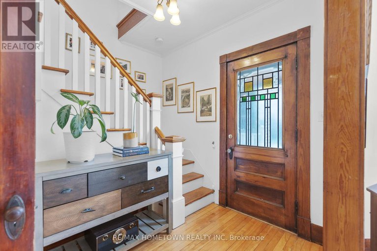 28592172/138-henry-street-e/prescott/prescott/ontario/K0E1T0_4