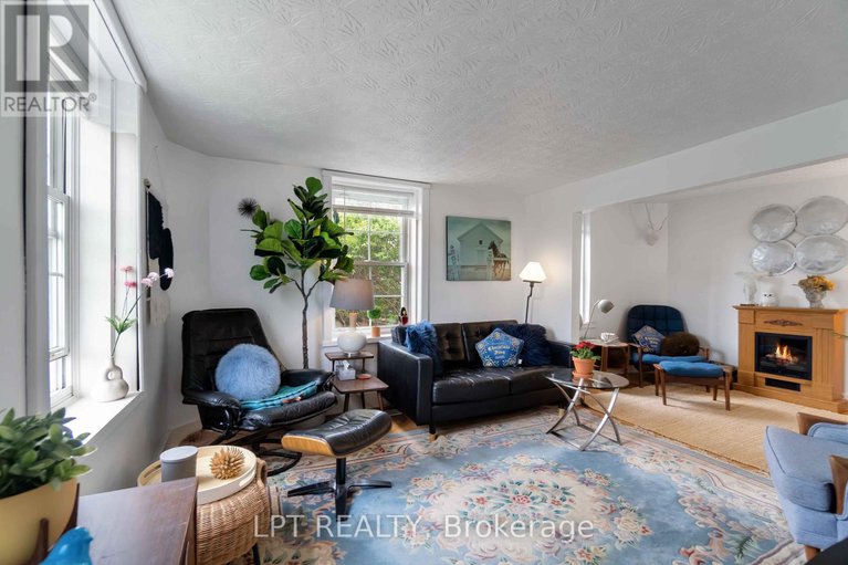 28364830/4484-county-12-road/south-stormont-osnabruck-twp/south-stormont/ontario/K0C1R0_16