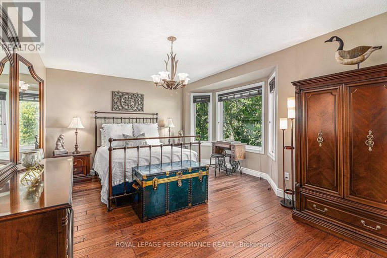 28727243/887-bideford-street/fallingbrookridgemount/ottawa/ontario/K4A2C4_15
