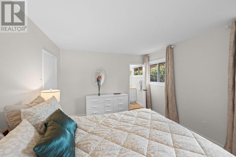 29663653/54-evergreen-drive/lynwood-village/ottawa/ontario/K2H6C9_24