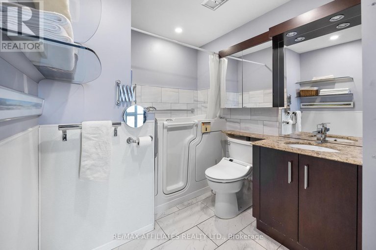 28566887/1025-richmond-rd-2305-road/woodroffe/ottawa/ontario/K2B8G8_15