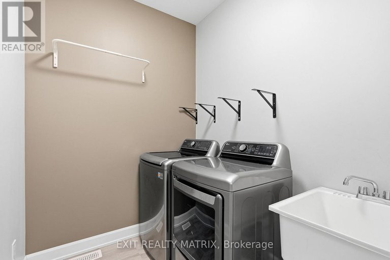 29394255/149-lyon-street/embrun/russell/ontario/K0A1W0_19