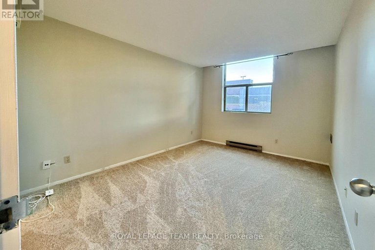 29349076/102-2760-carousel-crescent/emerald-woodssawmill-creek/ottawa/ontario/K1T2N4_8