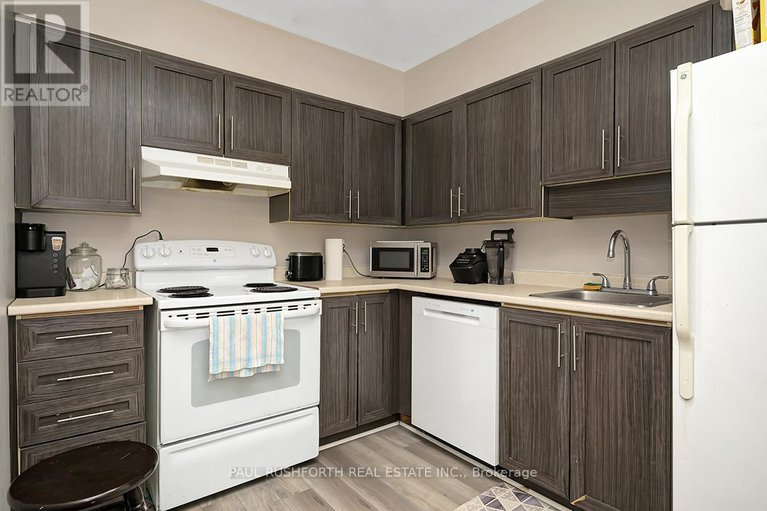 28420179/314-325-centrum-boulevard/bilberry-creekqueenswood-heights/ottawa/ontario/K1E3W8_7