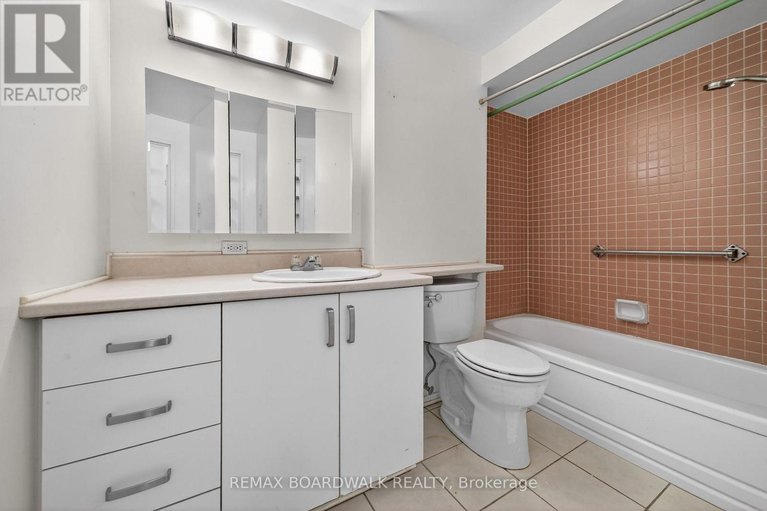 29543326/407-1356-meadowlands-drive-e/borden-farmstewart-farmcarleton-heightsparkwood-hills/ottawa/ontario/K2E6K6_14