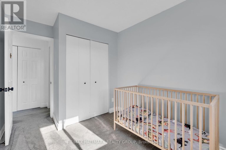 28989404/81-hadley-circle/bells-corners/ottawa/ontario/K2H7Z8_35