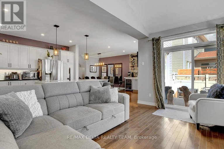 28863852/1916-montmere-avenue/notting-hillsummerside/ottawa/ontario/K4A0E7_12