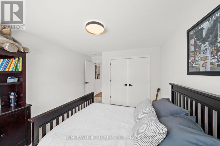 29436739/195-charlies-lane/carp/ottawa/ontario/K0A1L0_32