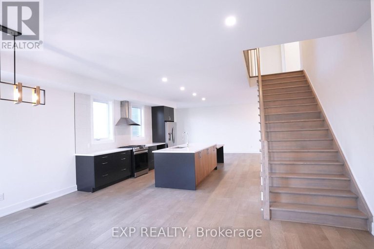 28497518/62-columbus-avenue/overbrook/ottawa/ontario/K1K1R3_5