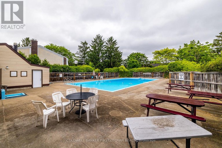 28497718/55-345-kintyre-private/carleton-square/ottawa/ontario/K2C3M6_36