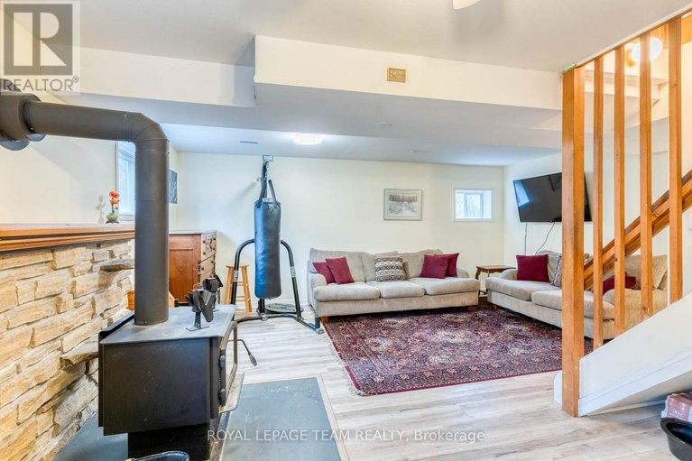 29612401/1255-old-perth-road/mississippi-mills-ramsay-twp/mississippi-mills/ontario/K0A1A0_17