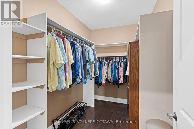 28819198/7510-village-centre-place/osgoode-twp-north-of-reg-rd-6/ottawa/ontario/K4P0C8_19