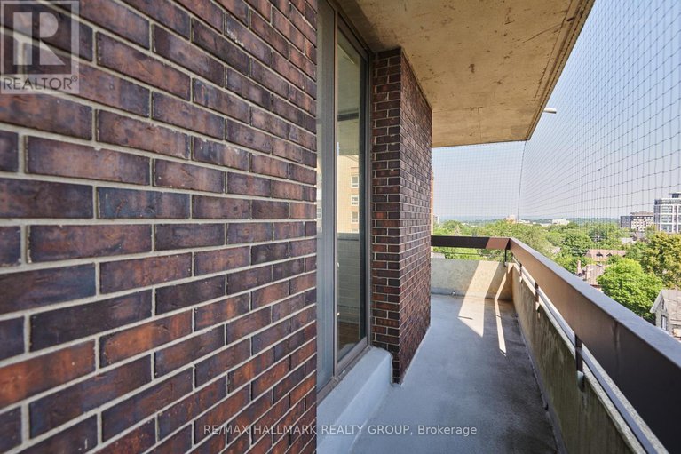 28666864/9a-400-laurier-avenue-e/sandy-hill/ottawa/ontario/K1N8Y2_18