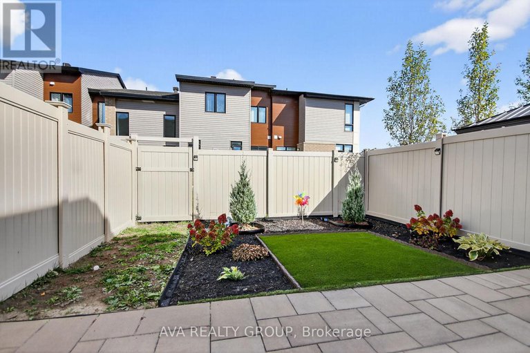 28866998/542-triangle-street/emerald-meadowstrailwest/ottawa/ontario/K2M0M5_31