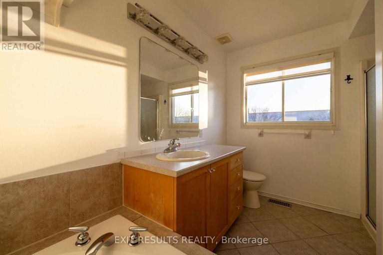 28125818/2056-dorima-street/avalon-east/ottawa/ontario/K4A4E8_30