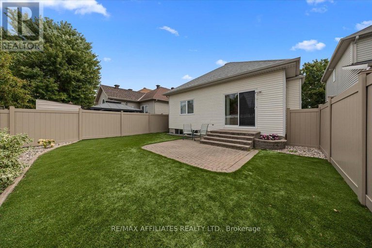 28798162/1147-mulder-avenue/fallingbrookgardenway-south/ottawa/ontario/K4A4G8_39