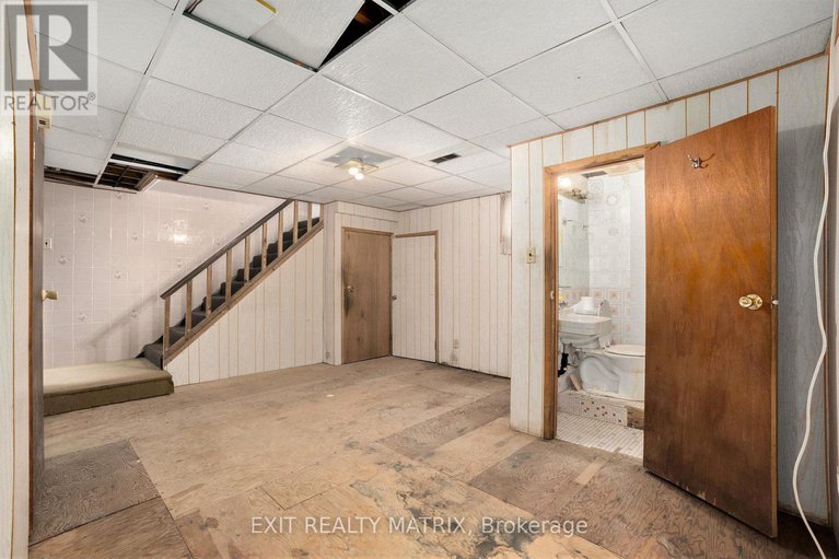 29033123/404-maria-goretti-circle/vanier/ottawa/ontario/K1L6S4_13