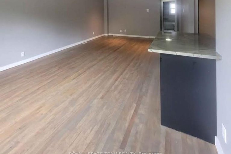 29084025/726-cummings-avenue/castle-heightsrideau-high/ottawa/ontario/K1K2L1_7