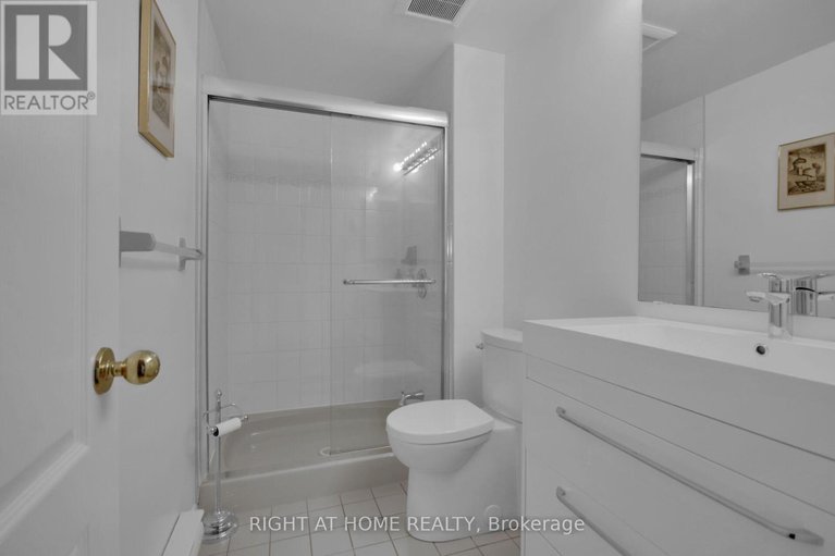 28554308/101-darlington-private/hunt-clubwestern-community/ottawa/ontario/K1V0X8_30