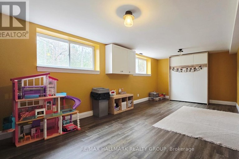 29683864/244-baldwin-street/constance-bay/ottawa/ontario/K0A3M0_24