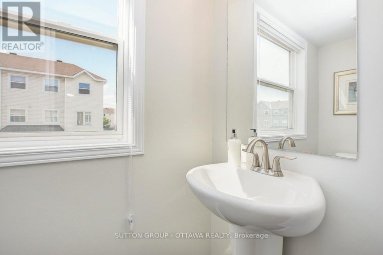 28533066/408-sadar-private/cedargrovefraserdale/ottawa/ontario/K2J3T3_24